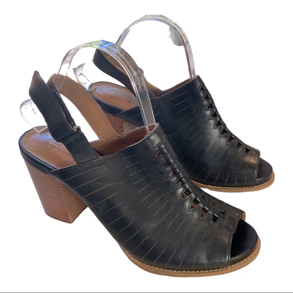 Clarks Shoes - Clarks Briatta Black leather open toe sling back block heel mules sandals Size 9